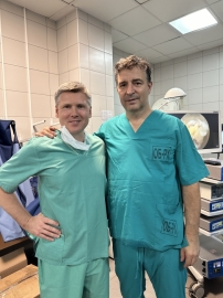 С профессором Ральфом Вагнером, являющимся одним из ведущих мировых специалистов в области эндоскопической хирургии позвоночника, директором образовательных курсов сообщества спинальных хирургов joimax® (Франкфурт-на-Майне, Германия)